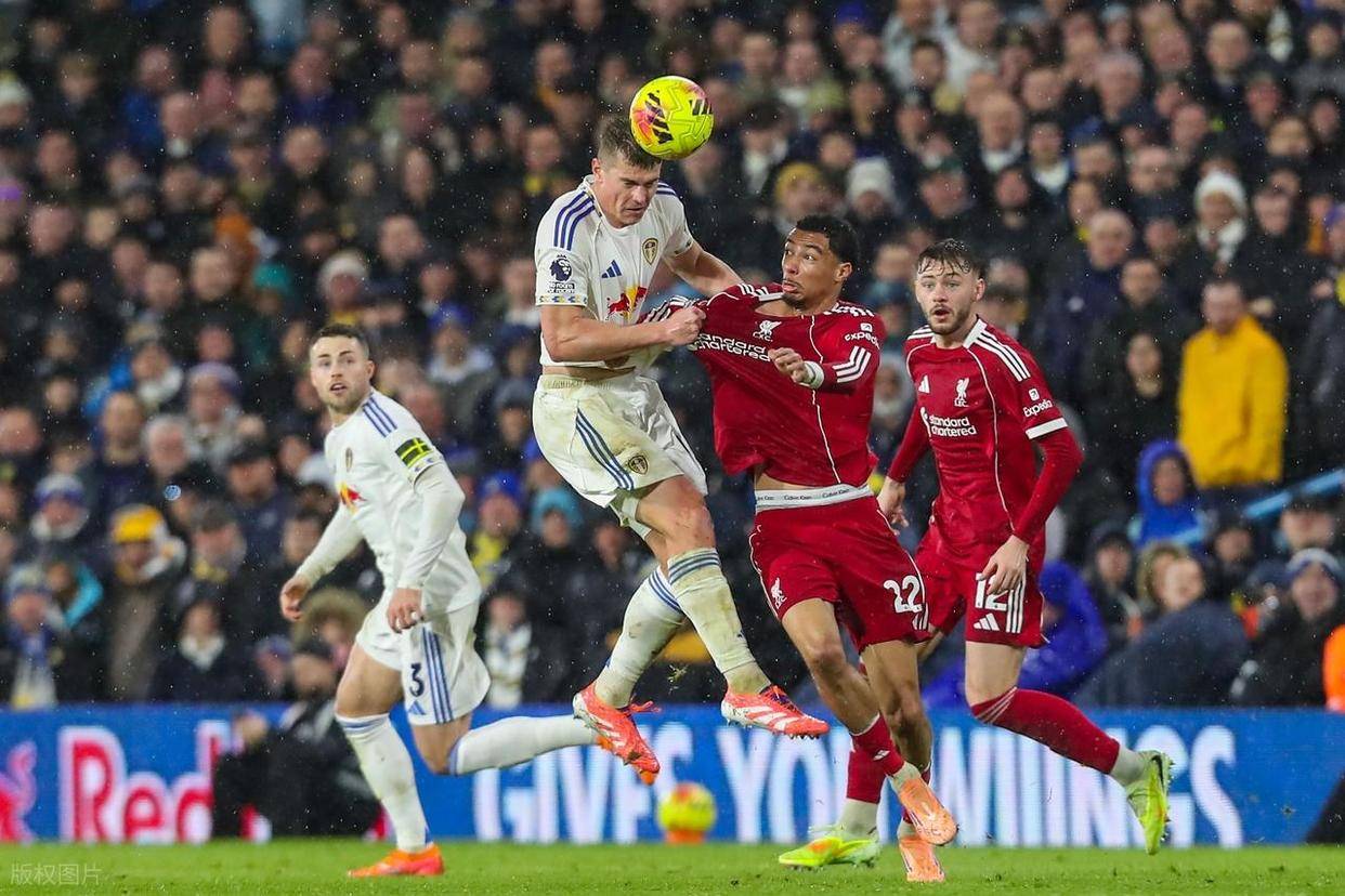 yy易游平台官网关于从阿扎伦卡在巴塞罗那比赛中出色防守到风云突变尤文图斯转会期防线松动，风云突变上海久事今晚扳平良机的信息