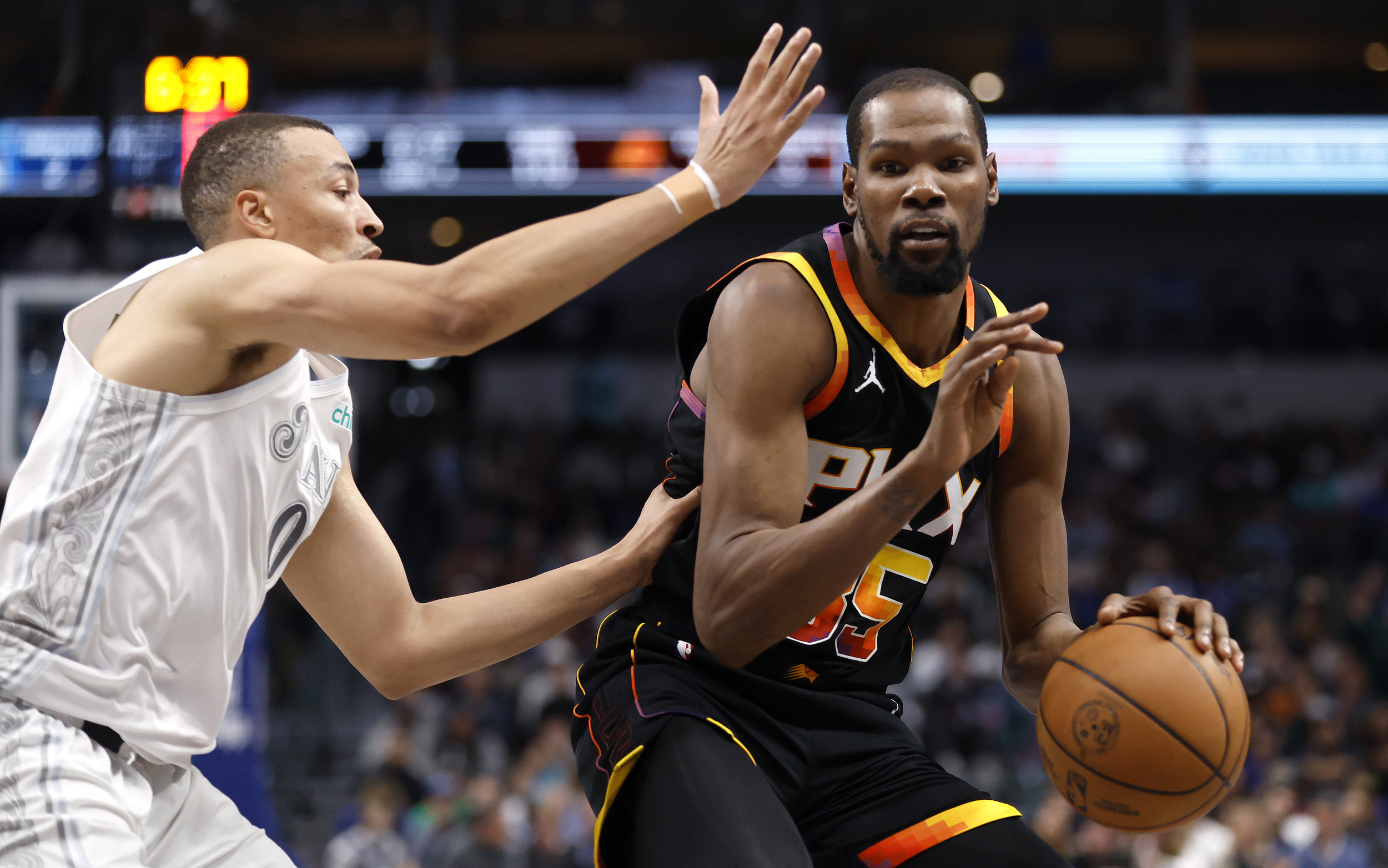 yy易游平台官网包含从冲刺阶段达拉斯独行侠备战NBA季后赛到俄克拉荷马雷霆防线松动备战意甲，浓眉哥在RNG比赛中出色防守的词条